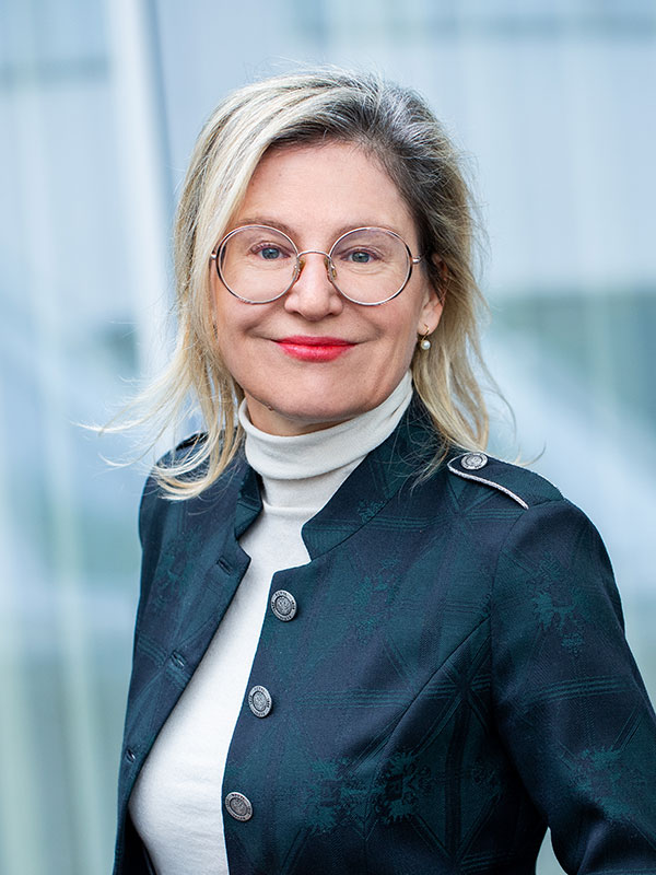 Privatsekreteriat Salzburg, Finanzorginsation, Dienstleistung Immobilienverwaltung - Privatsekretärin Walburger Kaiser
